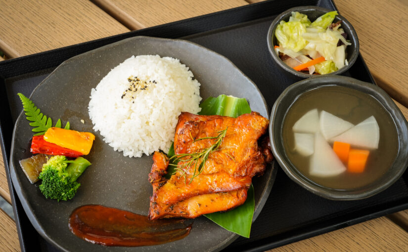 個人簡餐-迷迭香烤雞腿飯(6-8月僅平日提供)